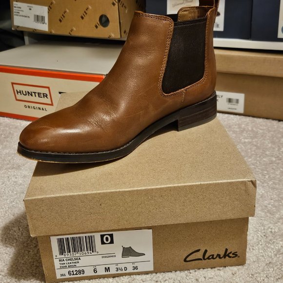 Clarks Ria Chelsea boot - Picture 3 of 11
